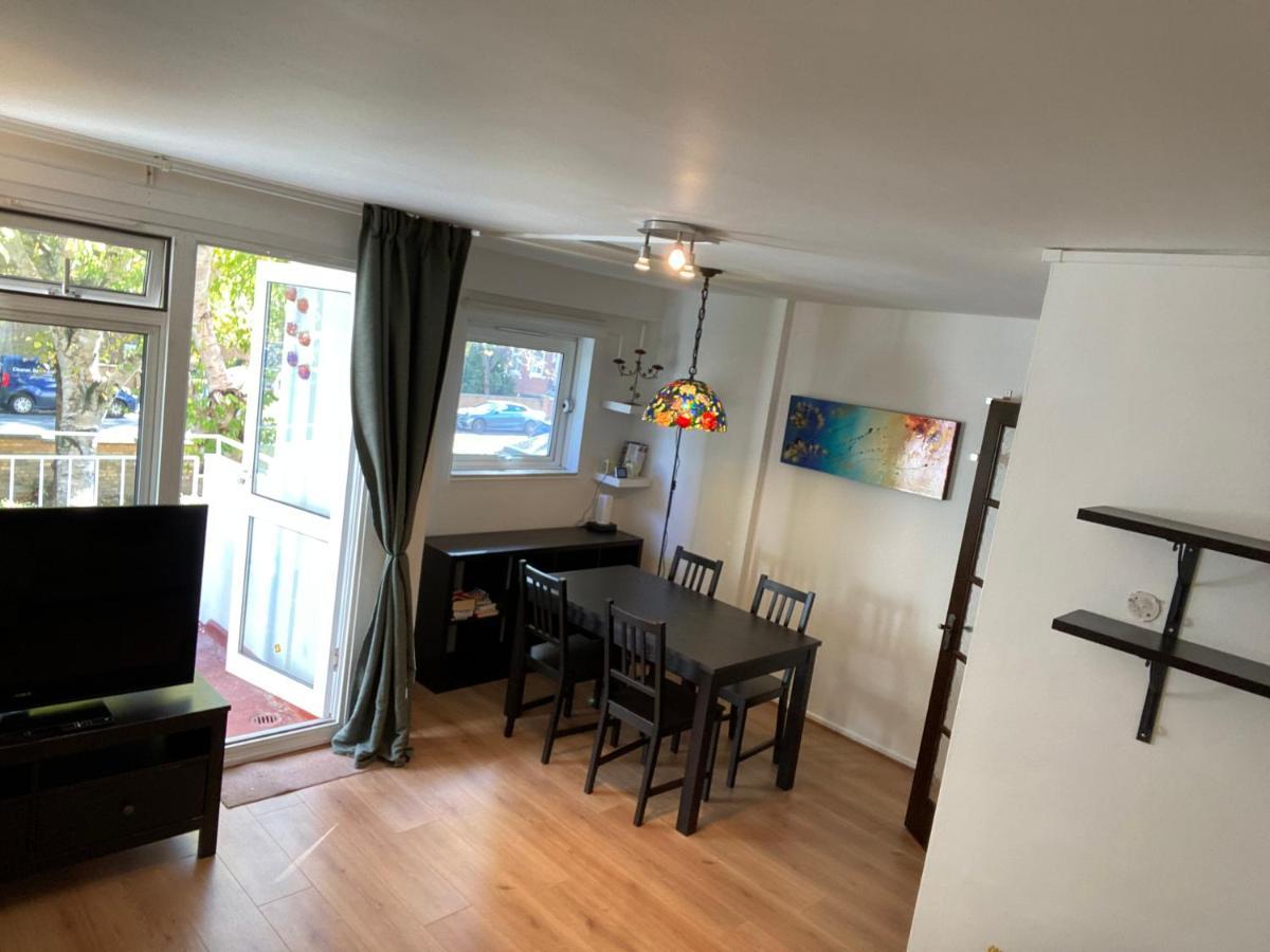 Beautiful 2 Bedroom & Balcony Flat In Appartamento *
